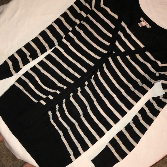 Thin sweater - Picture 1 of 1